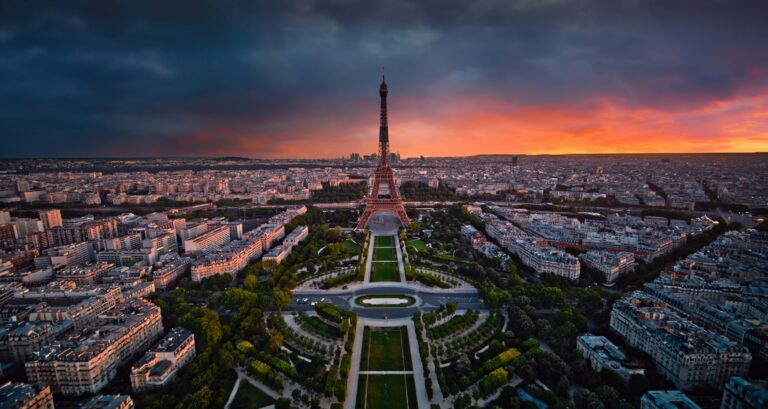 Ultimate Travel Guide to Paris, France Romance, Art & Culinary Delights